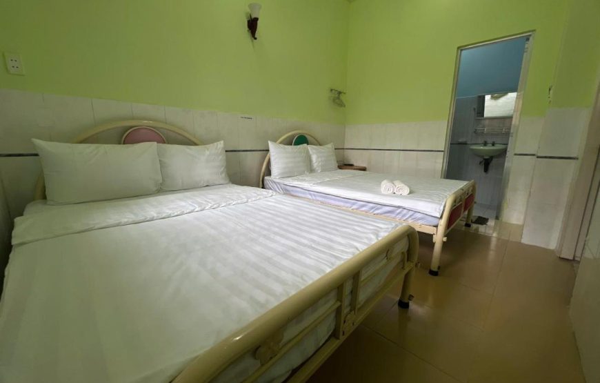 Khách Sạn Villa Hoàng Hậu