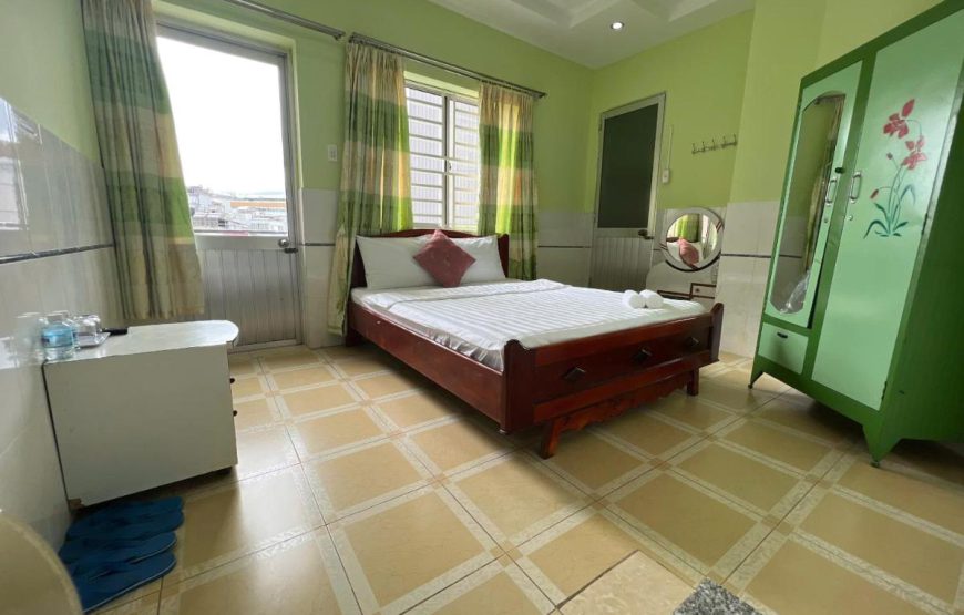 Khách Sạn Villa Hoàng Hậu