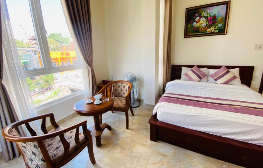 Khách sạn Hoàng Quân