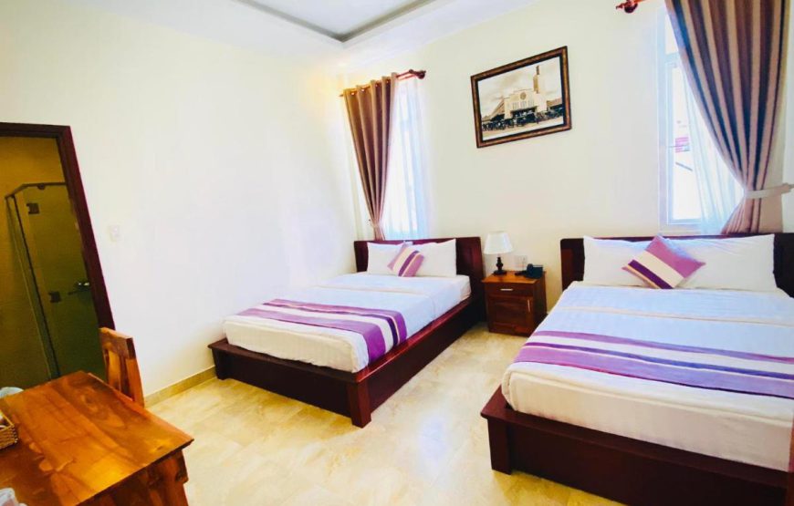 Khách sạn Hoàng Quân