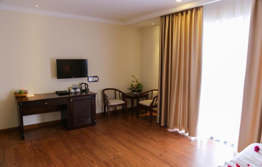 Khách Sạn Iris Đà Lạt