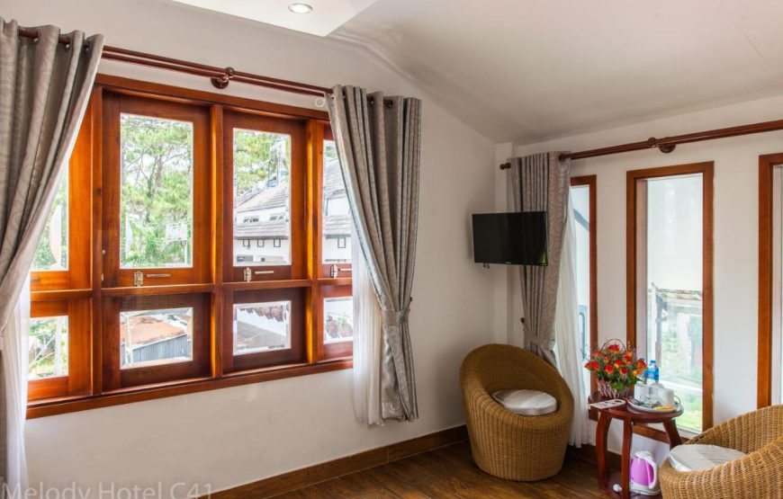 Khách sạn Giai Điệu