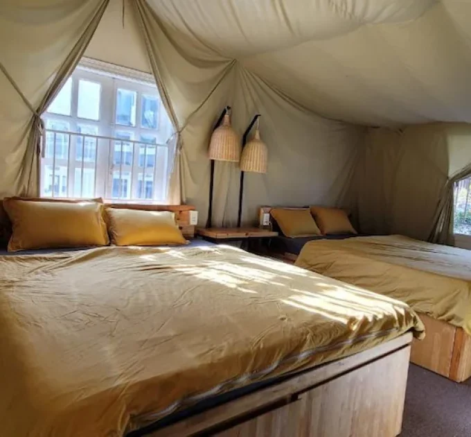 YOLO Camping House
