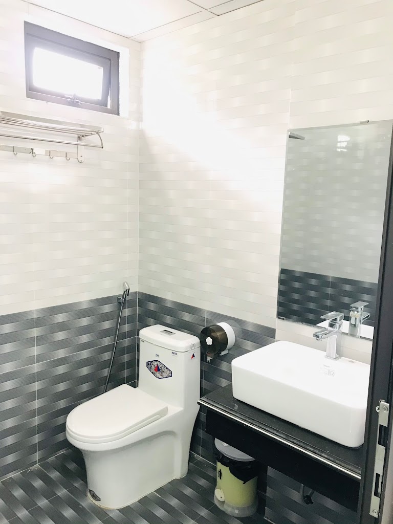 198 Hotel & Homestay