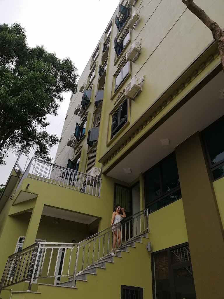 198 Hotel & Homestay