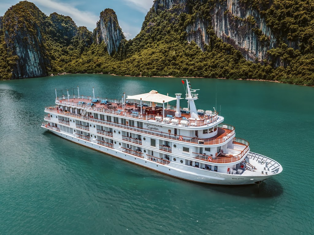 Ambassador Signature Cruise – Lan Ha Bay