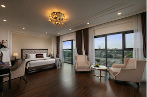 Adonis Hotel