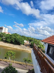 Threeway Riverside Villa