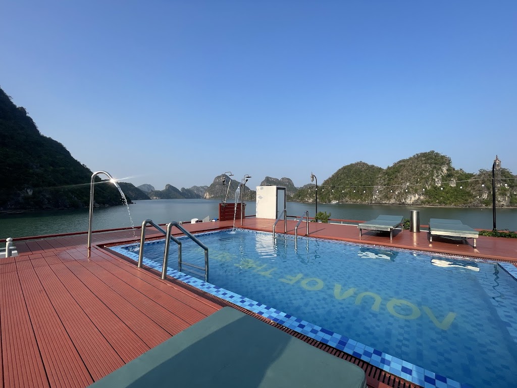 Du Thuyền Aqua Of The Seas