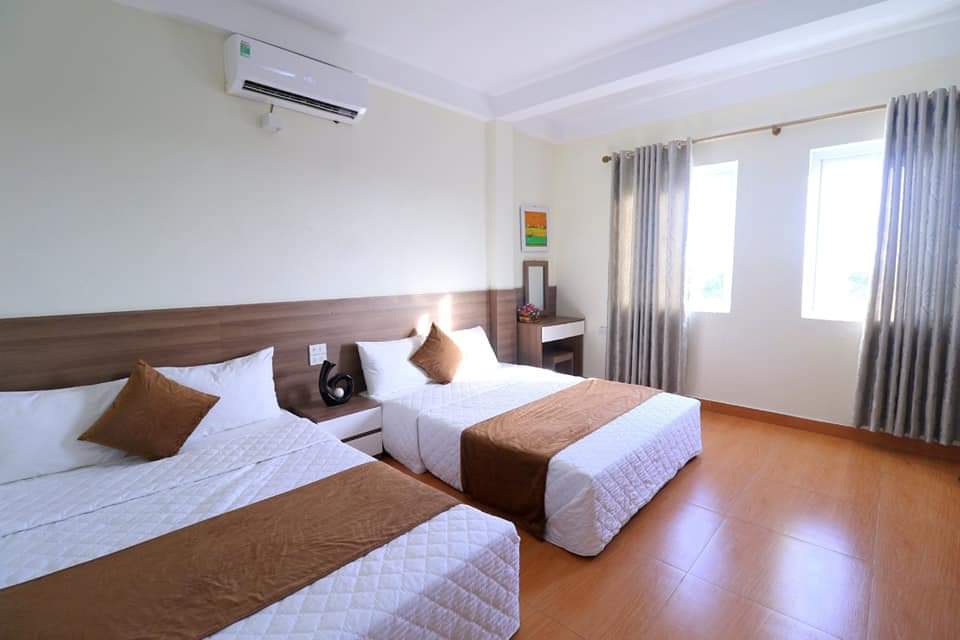 GREEN CO TO HOTEL