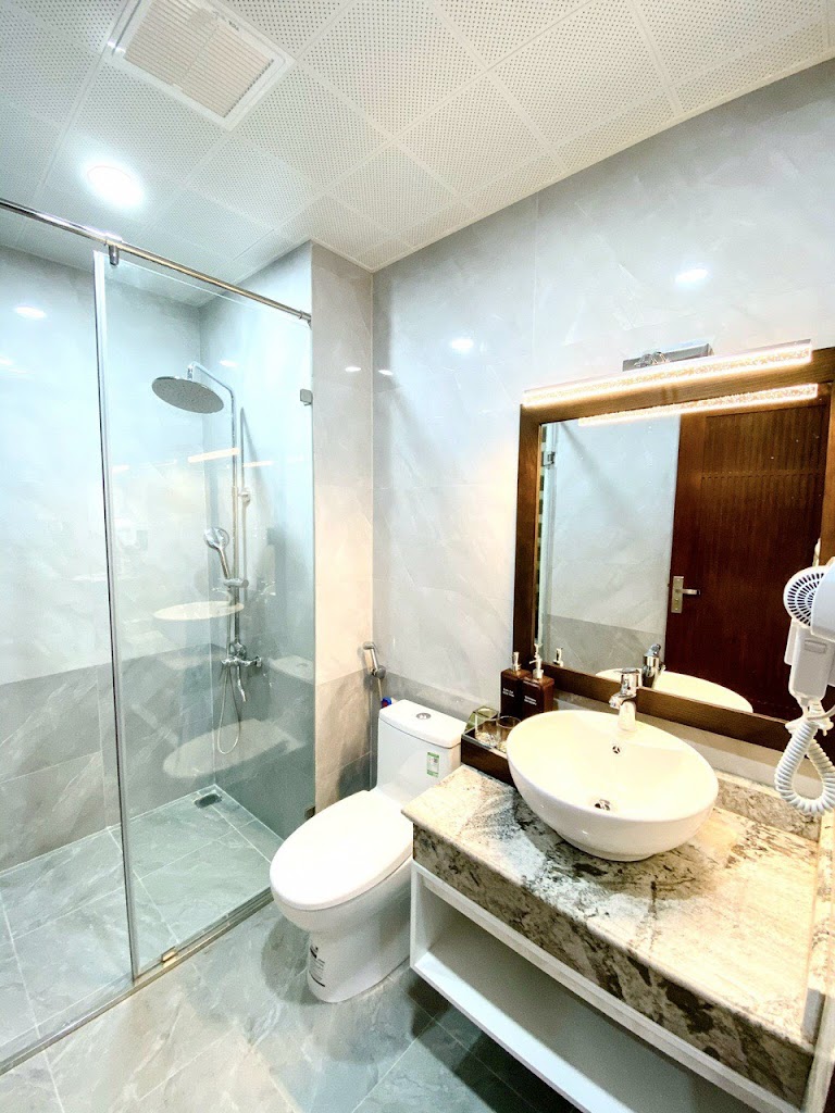 HƯNG NGUYỄN – SUNSTAR HOTEL
