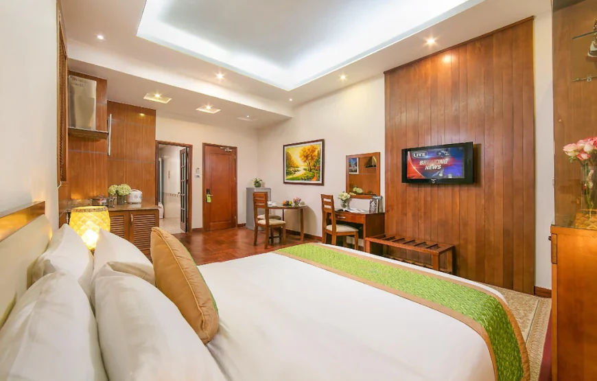 KHÁCH SẠN EMERALD HOTEL HÀ NỘI
