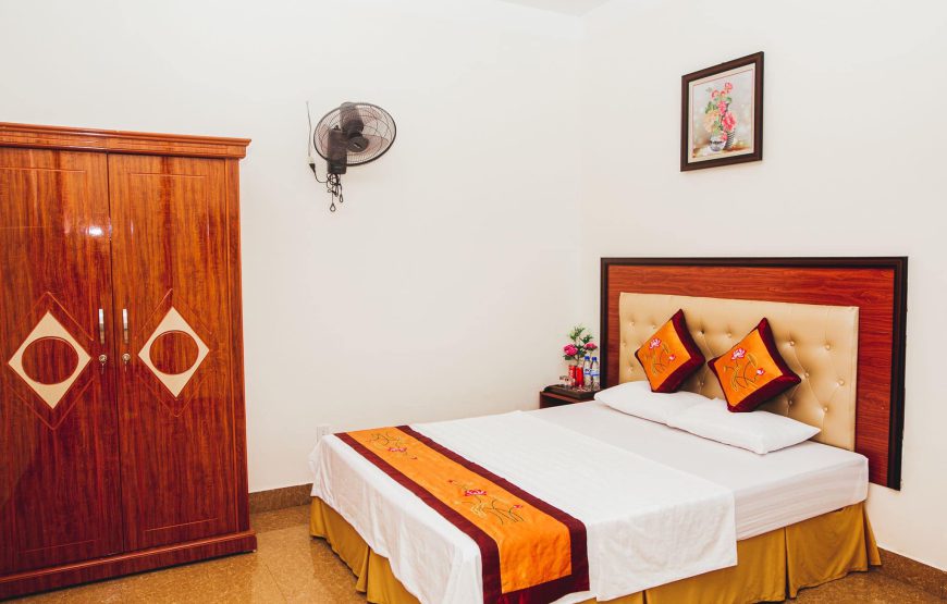 Khách Sạn Sông Hoàng