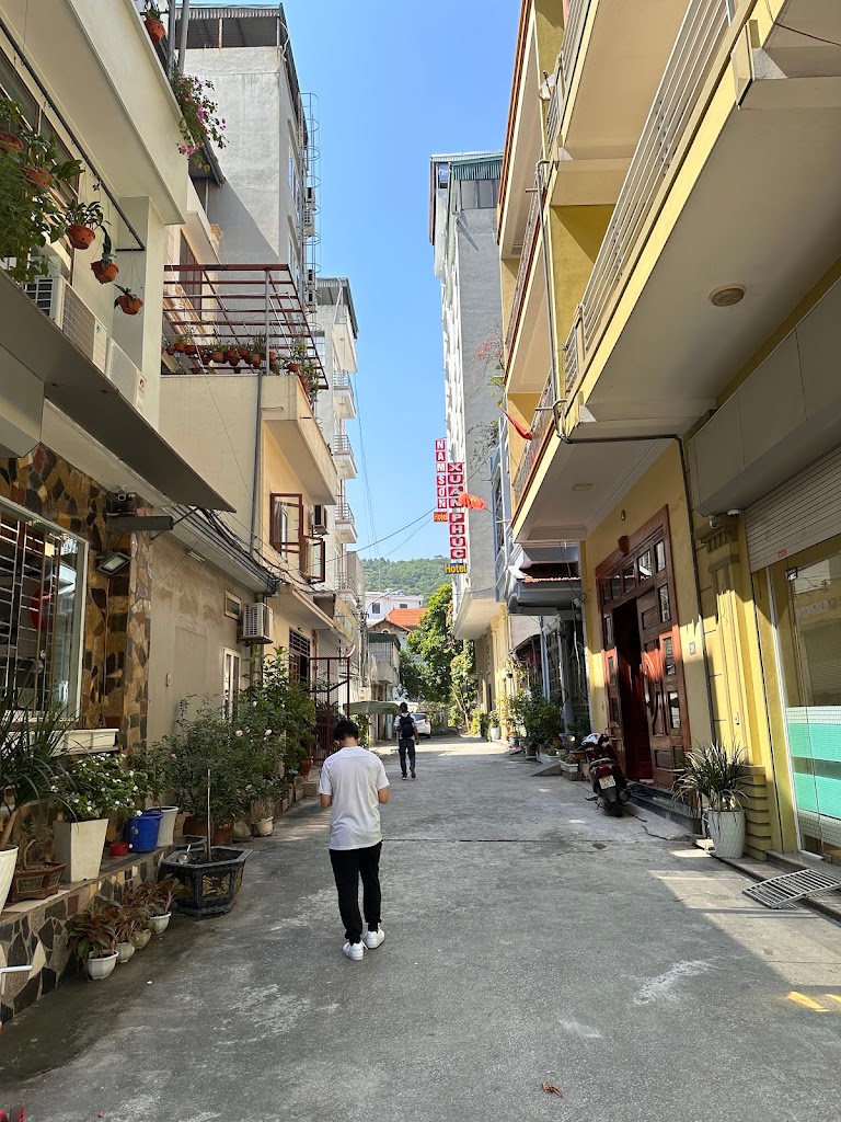 Khách sạn Nam Sơn
