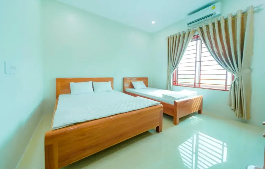 Khách sạn Núi Hồng