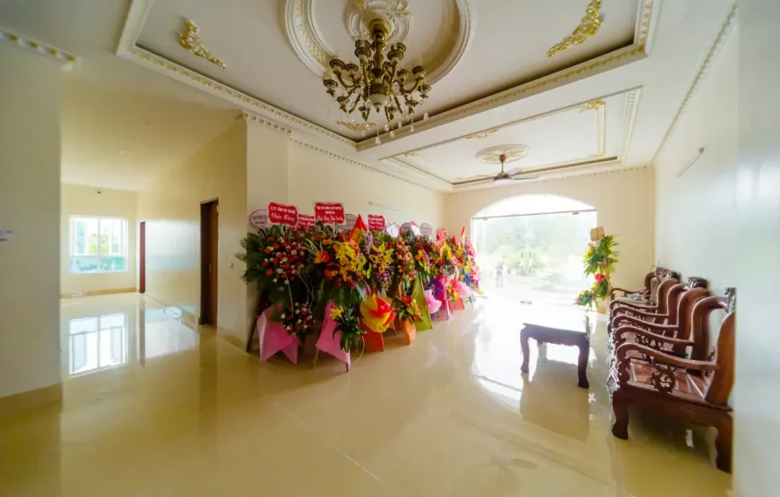 Khách sạn Núi Hồng