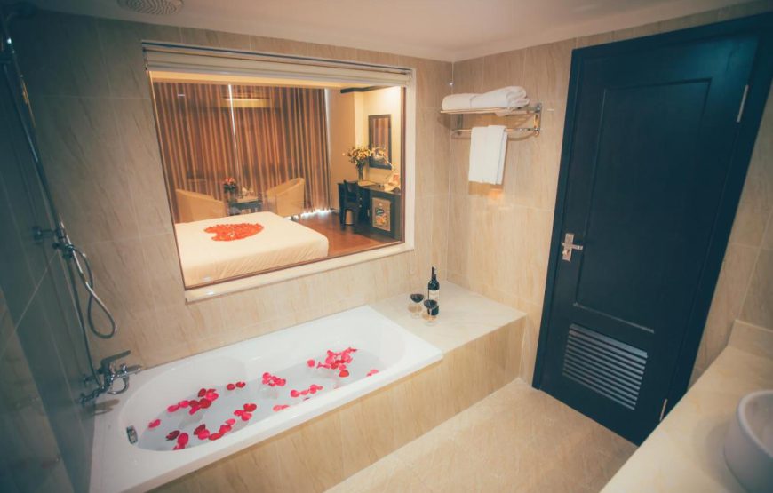 Khách sạn Top Hotel