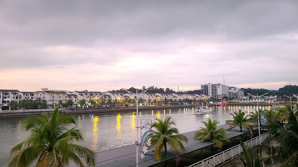 MoonHalo Ha Long Hotel