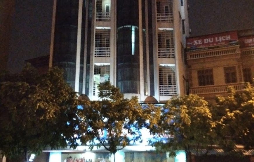 Nhà Nghỉ Anh Đào – Diễn