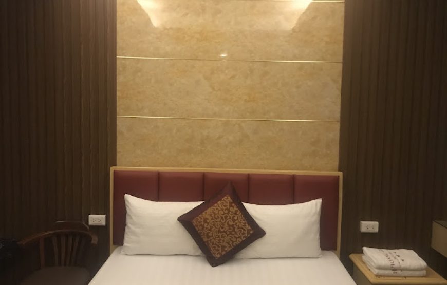 Nhà Nghỉ Hoàng Gia