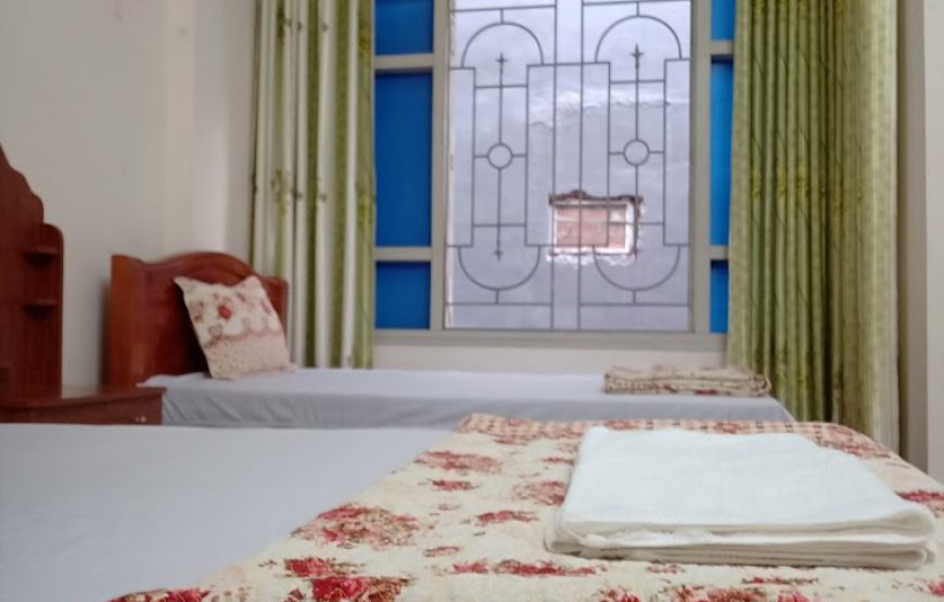 Nhà Nghỉ Hồng Quang – Hong Quang Hotel