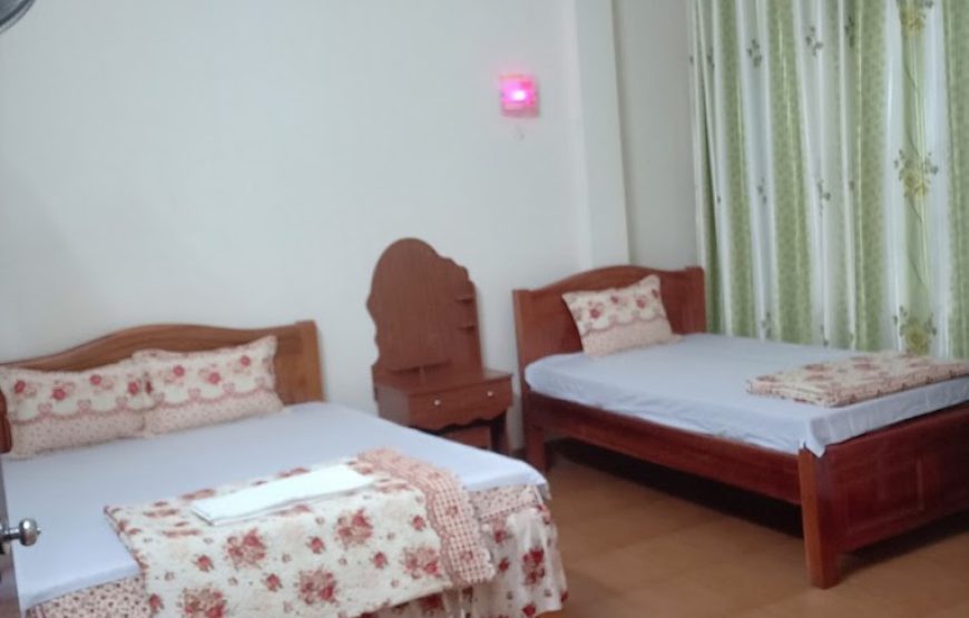 Nhà Nghỉ Hồng Quang – Hong Quang Hotel