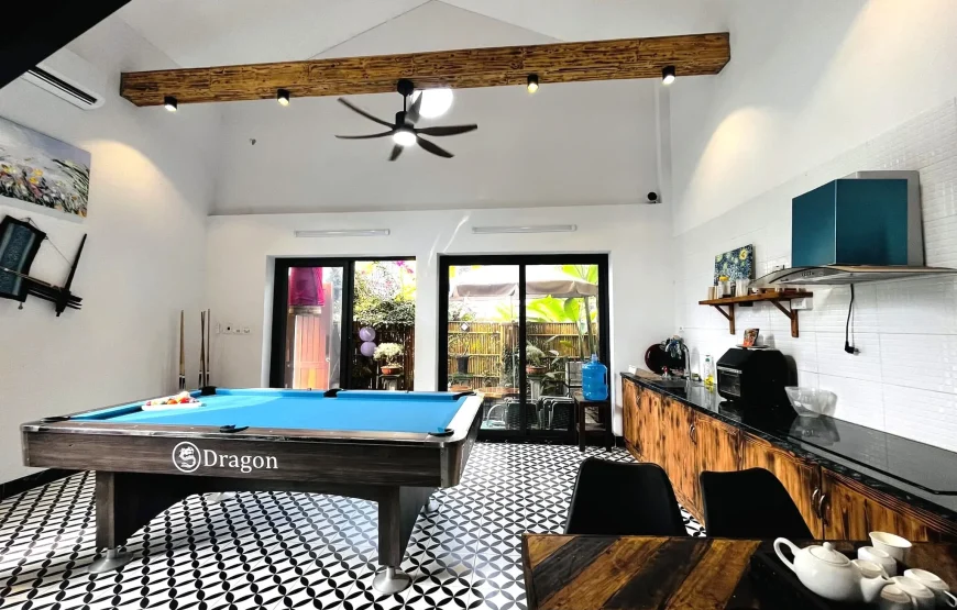 Ostrich Homestay