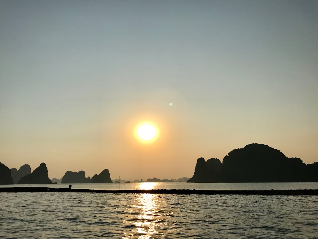 Ruby Halong Homestay