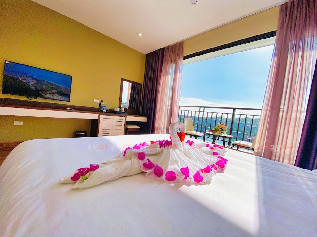 Tuan Chau Marina Hotel