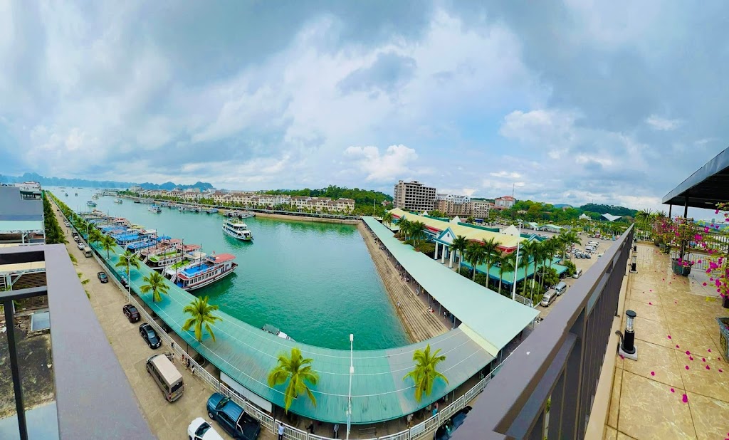 Tuan Chau Marina Hotel