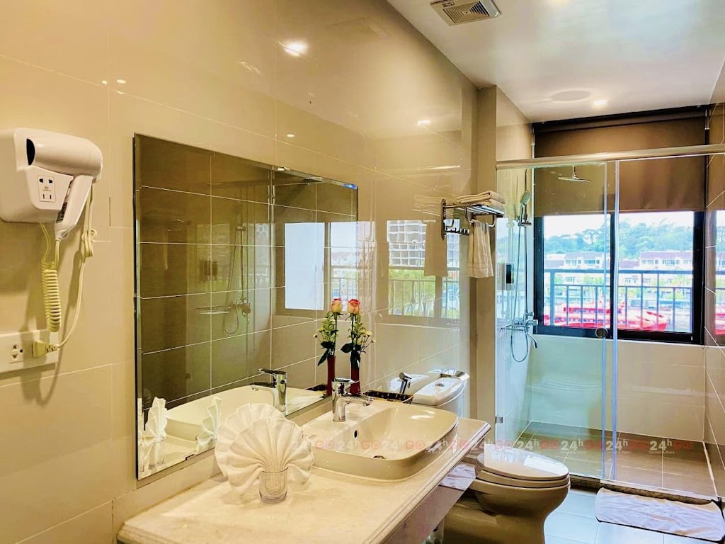 Tuan Chau Marina Hotel