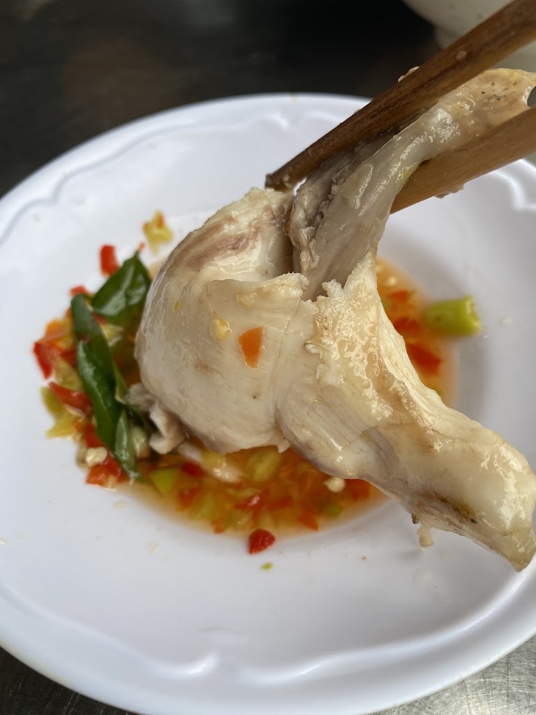 Bún nước lèo, bì Phượng