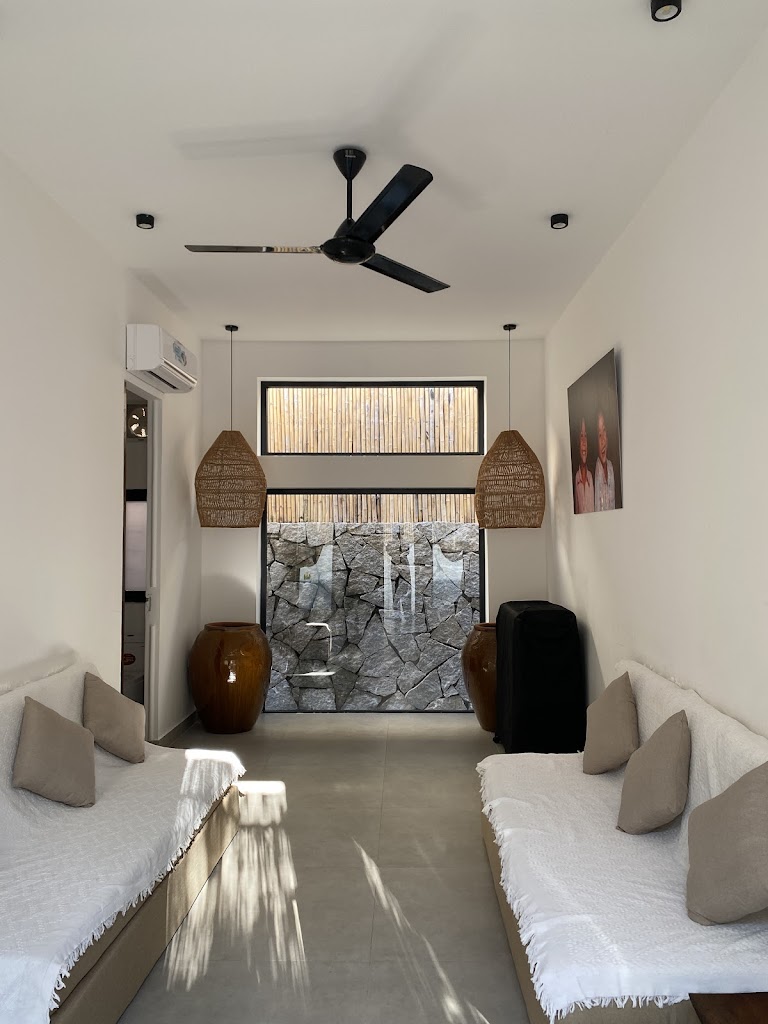 Casa Roca Vinh Hy