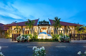 Bai Dinh Riverside Resort & Spa