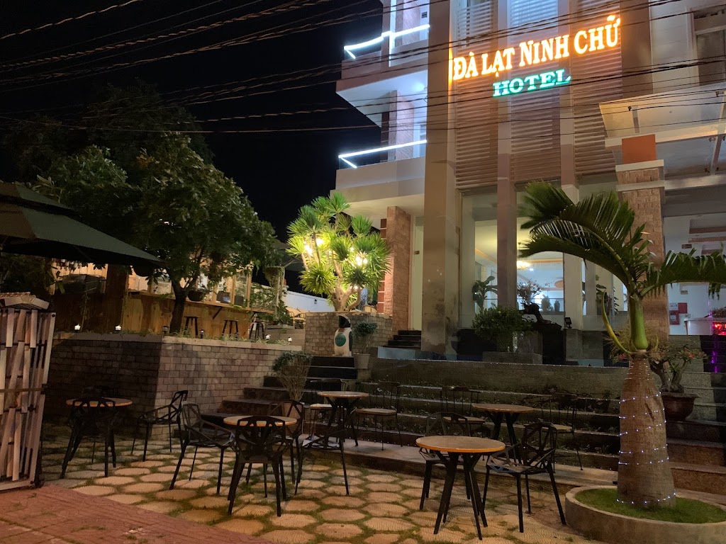 ĐÀ LẠT NINH CHỮ hotel & coffee