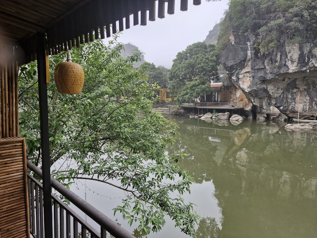 HOÀNG LONG HOTEL (KHÁCH SẠN HOÀNG LONG)