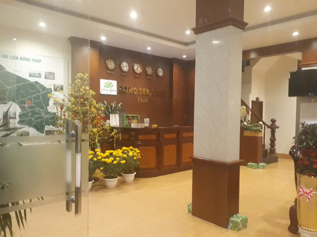 KHÁCH SẠN BÔNG SEN XANH