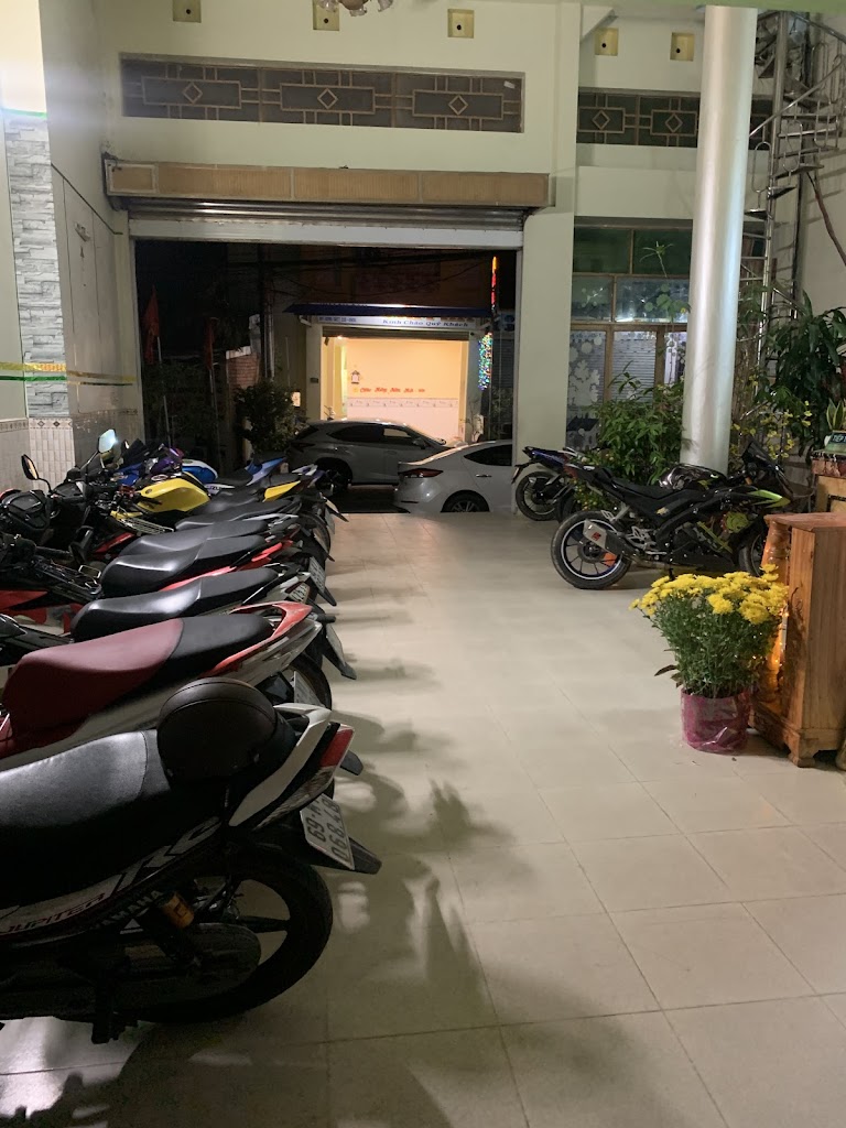 Khách Sạn Cẩm Hà