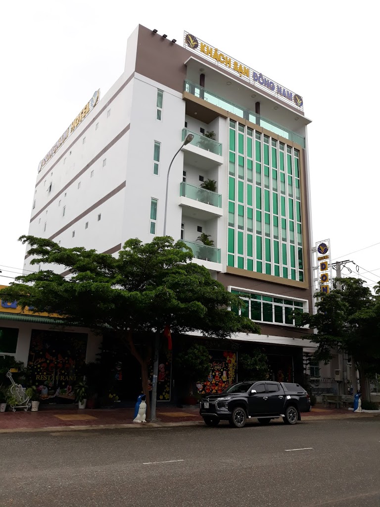 Khách Sạn Đông Nam