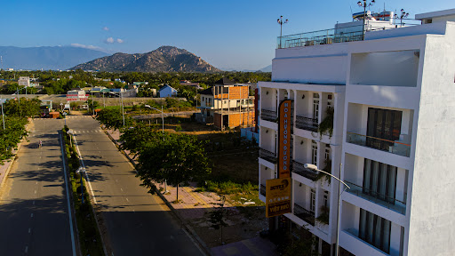 Khách Sạn Hoa Hướng Dương