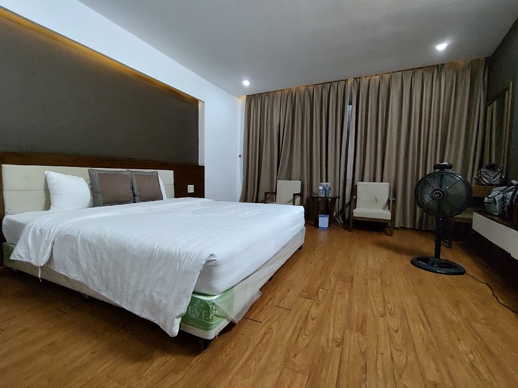 Khách Sạn Km0