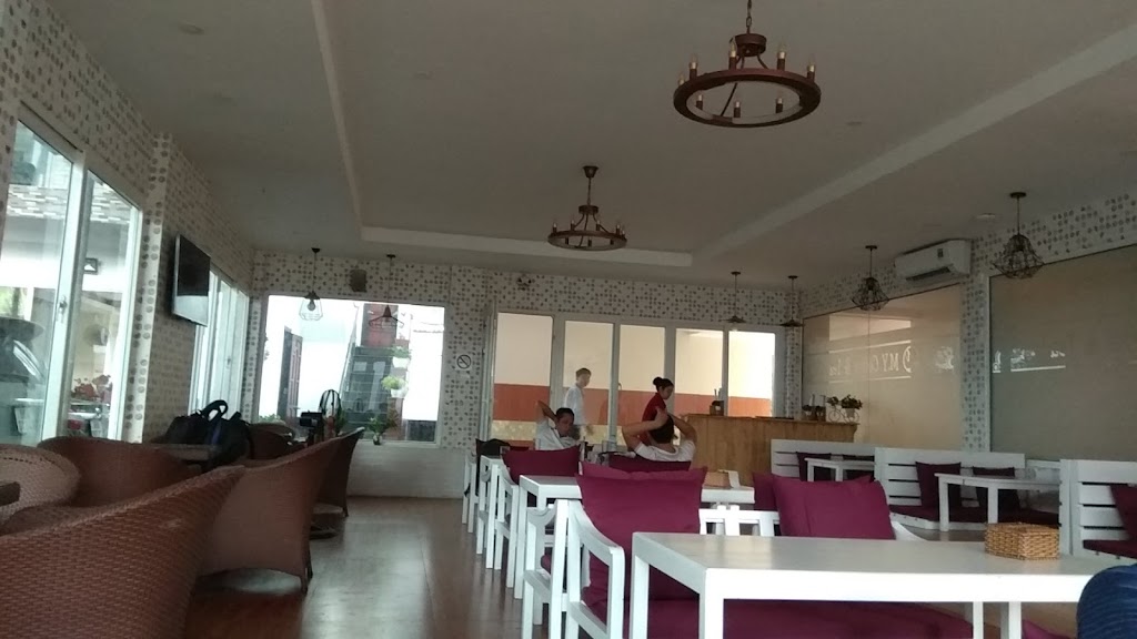 Khách Sạn Mộng Yến