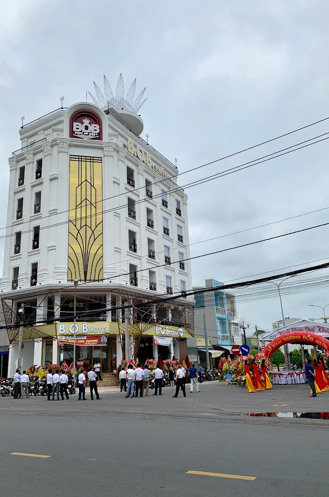 Khách sạn B.O.B