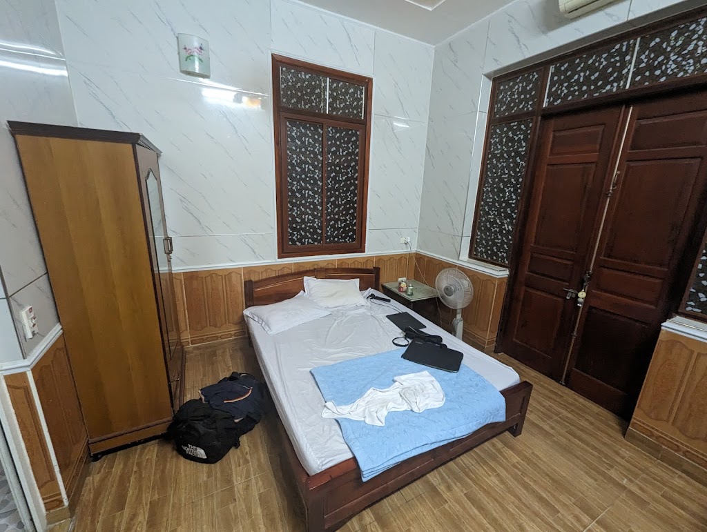 Khách sạn Backpackers