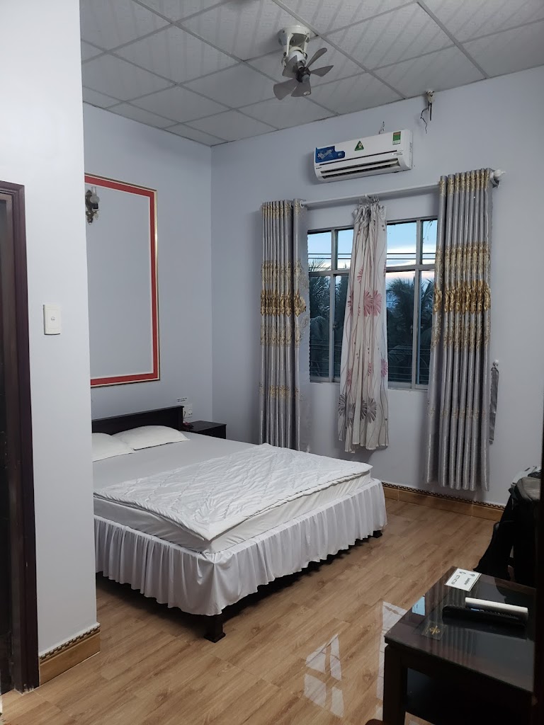 Khách sạn Đế Vương
