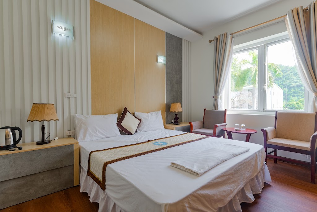 Khách sạn Hoà Bình