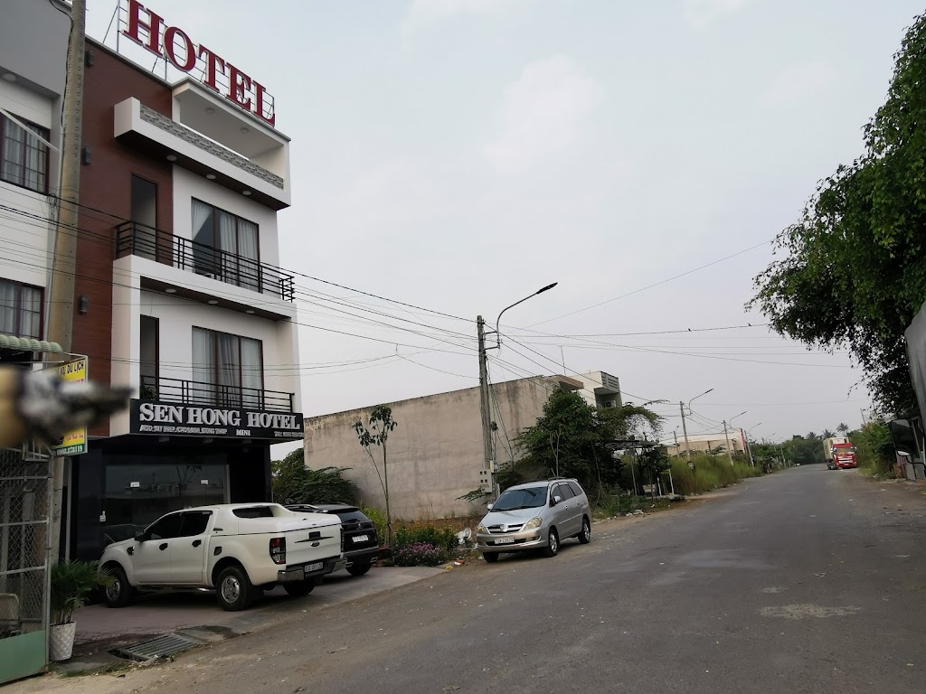 Khách sạn Sen Hồng
