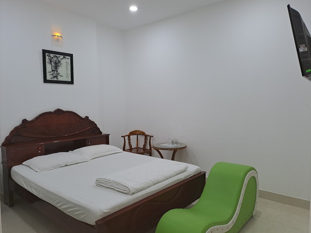 Khách sạn Sen Hồng