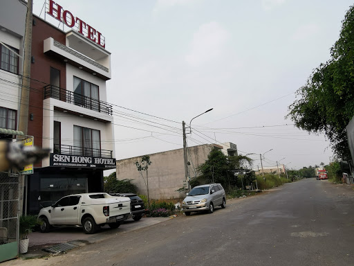 Khách sạn Sen Hồng