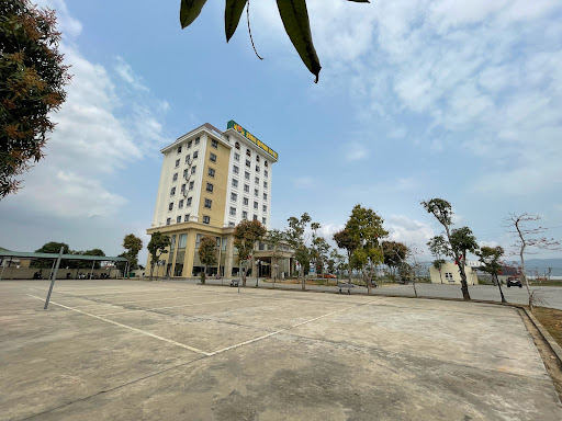Khách sạn Sông Quỳnh